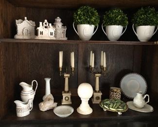 porcelain and marble decor 