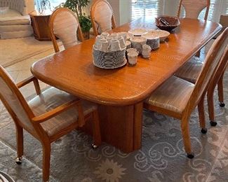 Oak Dinning Table and chairs