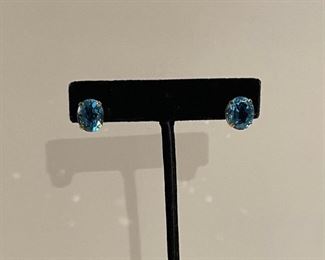 14k yellow gold and London blue topaz - price 200 dollars   