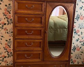 Chez Michelle Bedroom Set by Lexington