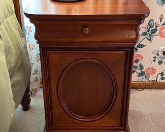 Chez Michelle Bedroom Set by Lexington