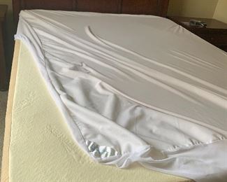 Tempurpedic mattress and mattress cover. 