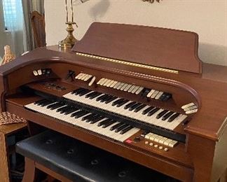 Electric Organ, Sirroco Wall Clock, Desk/Piano/Organ Lamp