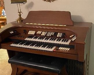 Electric Organ, Desk/Piano/Organ Lamp, Sirroco Wall Clock