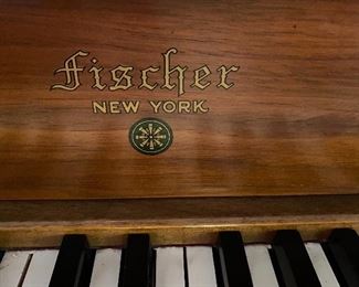 Fischer Console Piano