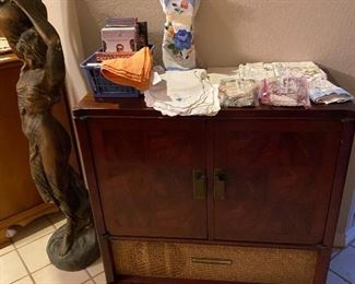 Vintage MCM Philco AM/FM Radio Console Cabinet & Record Player Changer, Assorted Linen, CD's, Aphrodite Life Size Statue