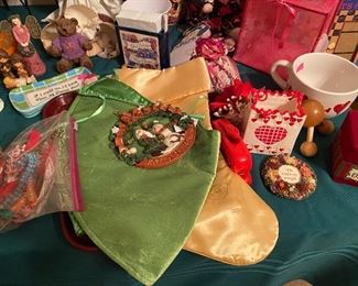 Assorted Christmas Decor'