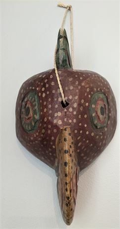 Lot 009
Vintage Guatemala Hand Carved Bird Mask 10.5 x 6.75"