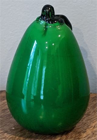 Lot 034
Italy Murano Glass Paperweight Green Pear 4.5 x 3"