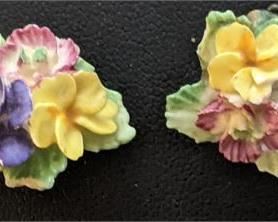 Lot 067
Vintage England Porcelain Flower Clip Earrings