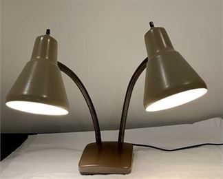 Lot 086
Vintage Adjustable MCM Mid Century Modern Desk Lamp Metal