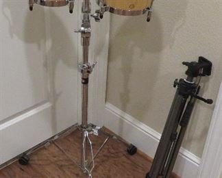 Bongos, tripod