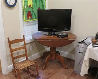 Stained glass, drop leaf table