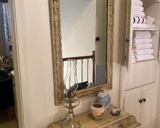Unique wall shelf & mirror
Crisp, clean towels , hand towels, etc