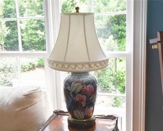 64. Chinese Style Porcelain Lamp