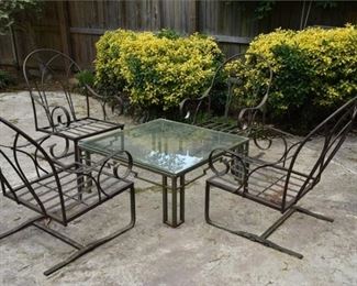 115. Five Piece Metal Outdoor Seating Suite