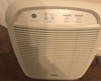 Room air cleaner