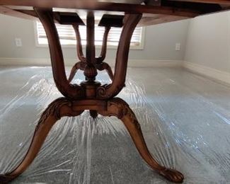 Inner Leg Design and Craftmanship of Wood Dining Room Table