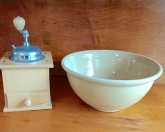 Mixing Bowl/ Coffee Grinder