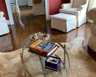 Elegant glass coffee table.  Great size 
