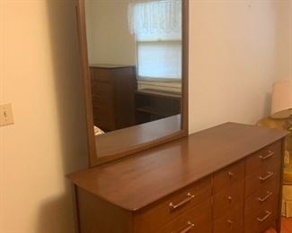 Mid Century Modern matching dressers excellent condition