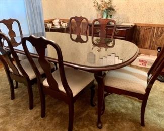 Pristine Condition Kincaid Queen Ann Mahogany Dining Room Set with Leaf. Nice Heavy Glass on Top which makes it so Elegant!  All Fabric Chairs are Perfect! $600