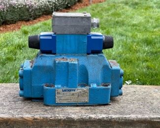 Vickers Directional Control Valve-Olympia Brewery