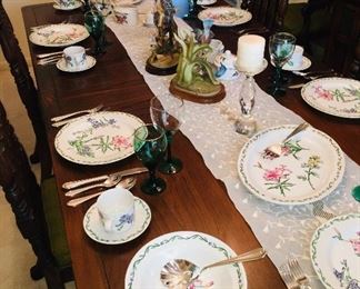 GORGEOUS 1960's dining table and 8 chairs "Delmundo"