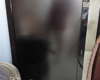 VIZIO Flat Screen TV - Works Good - 48"