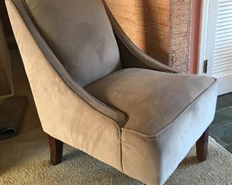 Accent chair