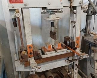 Jet HP-35 Ton Hydraulic Press