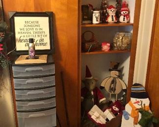 Storage container, Christmas items