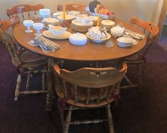 Table & chairs, set of china