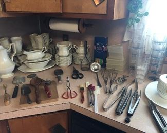 Set of dishes, kitchen utensils
