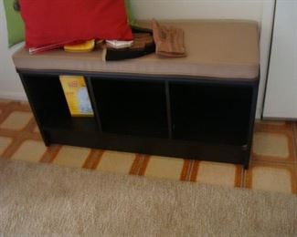 entryway shoe bench