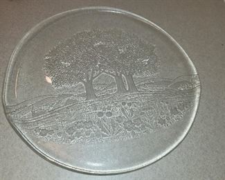 $10.00, Vintage large glass platter 18"