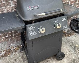 Brinkmann gas grill with cover - 50.00