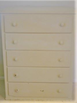 5 Drawer White Dresser (39”x29.5”x16”)