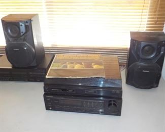 Stereo with a MARANTZ Turn Table
