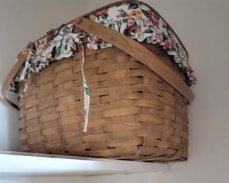 Basket with lining