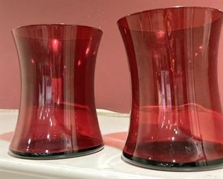 THIS RUBY GLASS IS SUCH A BEAUTIFUL ADDITION TO ANY HOME OR OFFICE. AND PERFECT FOR VALENTINE DAY OR CHRISTMAS.