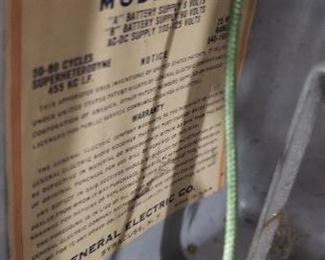 Vintage GE General Electric  Model #150 Tube Am Radio Space Age Gray Works   Call