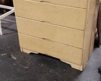 Vintage Wooden 4 Drawer Dresser $95