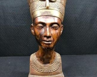 Queen Nefertiti Statue