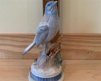 1549C - UCGC porcelain blue bird - $2 as is