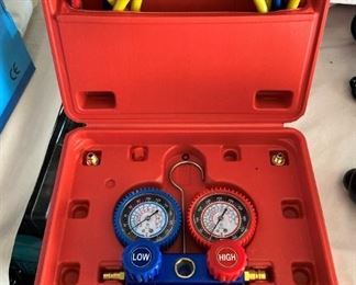 Air conditioner gauge