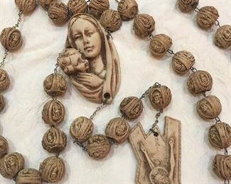 Vintage Carved Resin Wall Rosary
Made in Italy
