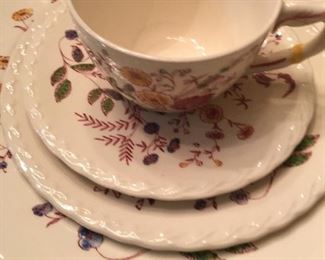 36 Pc Set of Hand Painted Under Glaze “ Mayflower” Vernon Kilns
Made in the USA
Chintz