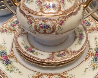 Breathtaking!!!
Paul Muller Bavaria
“The Linwood”
55 Piece Set