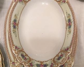 (2) Lovely Oval Service Platters
(1) Vegetable Bowl